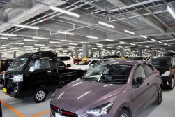 全天候型、快適な車両チェック可能