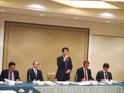 安部会長が各事業への協力を呼びかけた