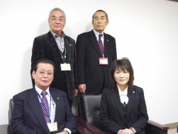 中野理事長、宮部顧問、佐藤副理事長らの深い理解が宮崎さんの活躍の原動力