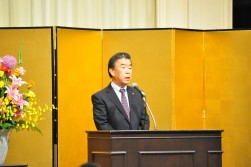 開会の挨拶で萩原道弘筆頭副理事長