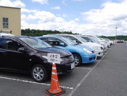 イチゴ（１５）コーナーの出品車