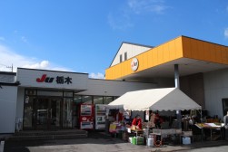 会場前に模擬店