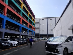 高級ミニバン、プレミアム輸入車など高額車出品が豊富