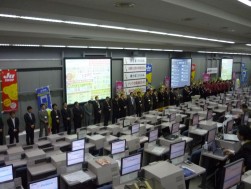 駆け付けた50名以上のＪＵ強力バイヤー