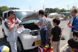 「自動車整備体験！」の様子