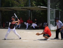 各チームとも真剣勝負で熱戦を繰り広げた（写真は長崎と沖縄の試合）