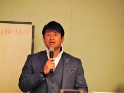 前日の講演会では畑氏がボトムアップ理理論を解説