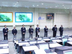 セリ前、挨拶に立つＵＳＳ岡山の金田会場長