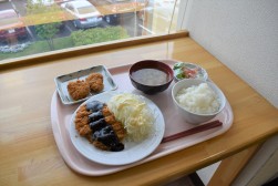 人気メニューの味噌カツ定食