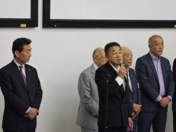 服部理事長がセレモニーで謝辞を述べた