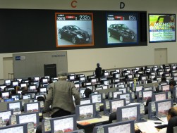 場内の動きも活発