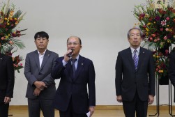 左から堀江理事長、神保理事長、高谷理事長