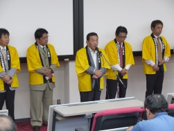 謝辞を述べる永田前会長