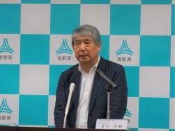 定例会見で2019年度計画を発表する宮田年耕社長