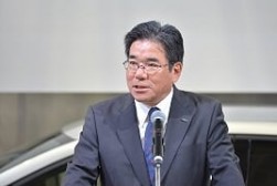 坂本秀行会長による開会宣言