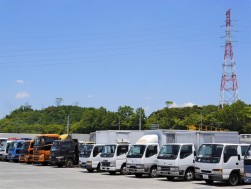 九州地区唯一の大型車専門オークション