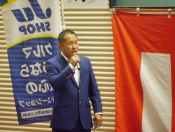 多田顧問が各県青年部会長を紹介した