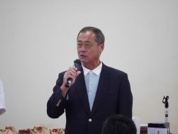 小松理事長が挨拶を述べた