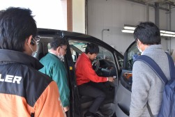 実車研修は少人数体制で行われた