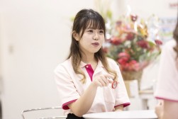 同店営業スタッフの藤田雛乃さん