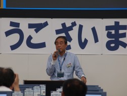 岩瀬会場長より38年の愛顧に謝辞（ファイナルセレモニーで）