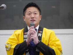 白川部会長が挨拶