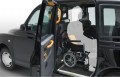 半回転＋折り畳み式左リアシートで杖などの歩行補助具使用者も楽に乗車可能