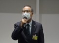 挨拶に立つ伊藤理事長