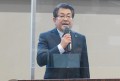 セリ前に挨拶を述べる横山理事長