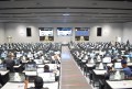 早朝から多くの会員が来場した