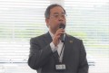 セレモニーであいさつを述べる千葉玄彦常務理事