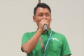 セリ前にあいさつを述べる小野青年部会長