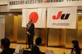 中締めあいさつする高橋会長