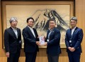 左から金野部長、神谷市長、堀内常務理事、阿部会場長