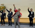 神宮部会長が海津会長や登壇者と一体になってダイナマイト！
