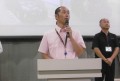 セリ前にあいさつを述べる中川流通委員長
