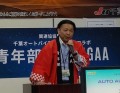 あいさつに立つ小高部会長