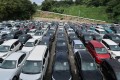 出品ヤードは多数の出品車で埋め尽くされた
