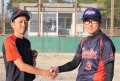 決勝戦終了後、和田青年部会長（大分）と木場青年部会長（鹿児島）が固い握手