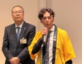 あいさつに立つ及川青年部会長