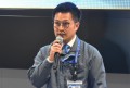 セリ前にあいさつを述べる水谷会場長代行
