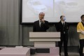あいさつを述べる小野田理事長