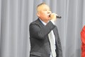 セリ前にあいさつを述べる安田社長