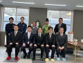新美執行役員や関係者が集まり竣工式