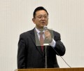 新年のあいさつに立つ斉藤社長