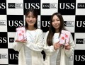 来場取引賞に恒例の「赤福」を進呈