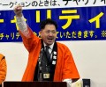 「ダイナマイト」と雄たけびを上げる杉本部会長