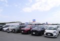 バラエティ豊かな出品車が並ぶ