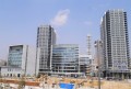 神戸のベイエリアに立地するジーライオングループ本社（写真中央）