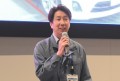 セリ前にあいさつを述…